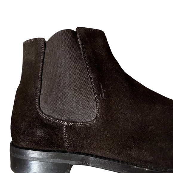Salvatore Ferragamo Brown Suede Classic Chelsea Boots Side 10 - Picture 5 of 13